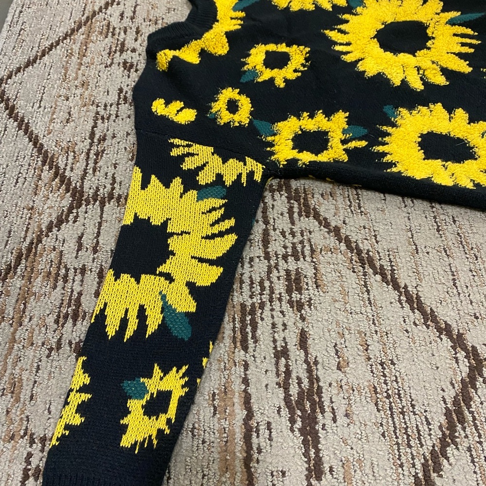 Sunflower Pattern Sweater - image 3